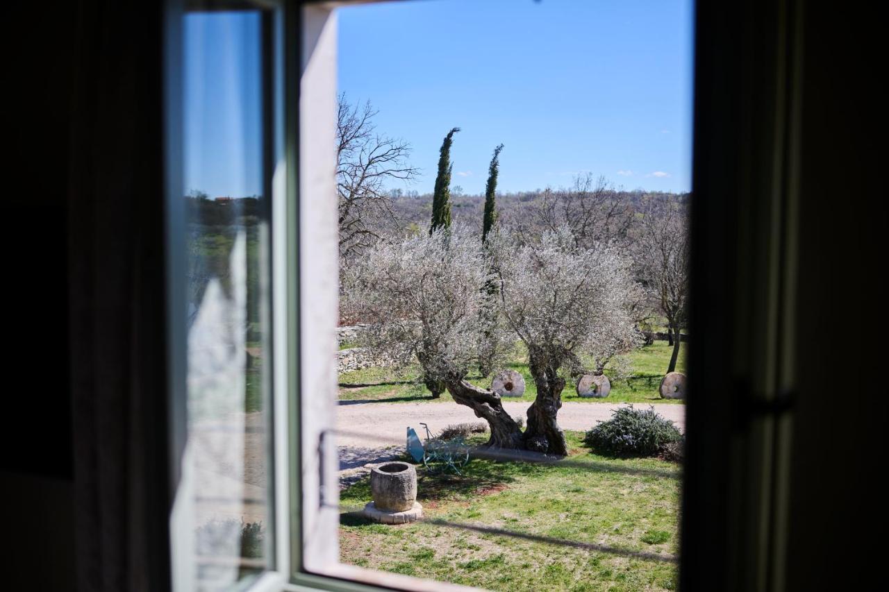 Vilanija Winery Cuj Bed & Breakfast מראה חיצוני תמונה