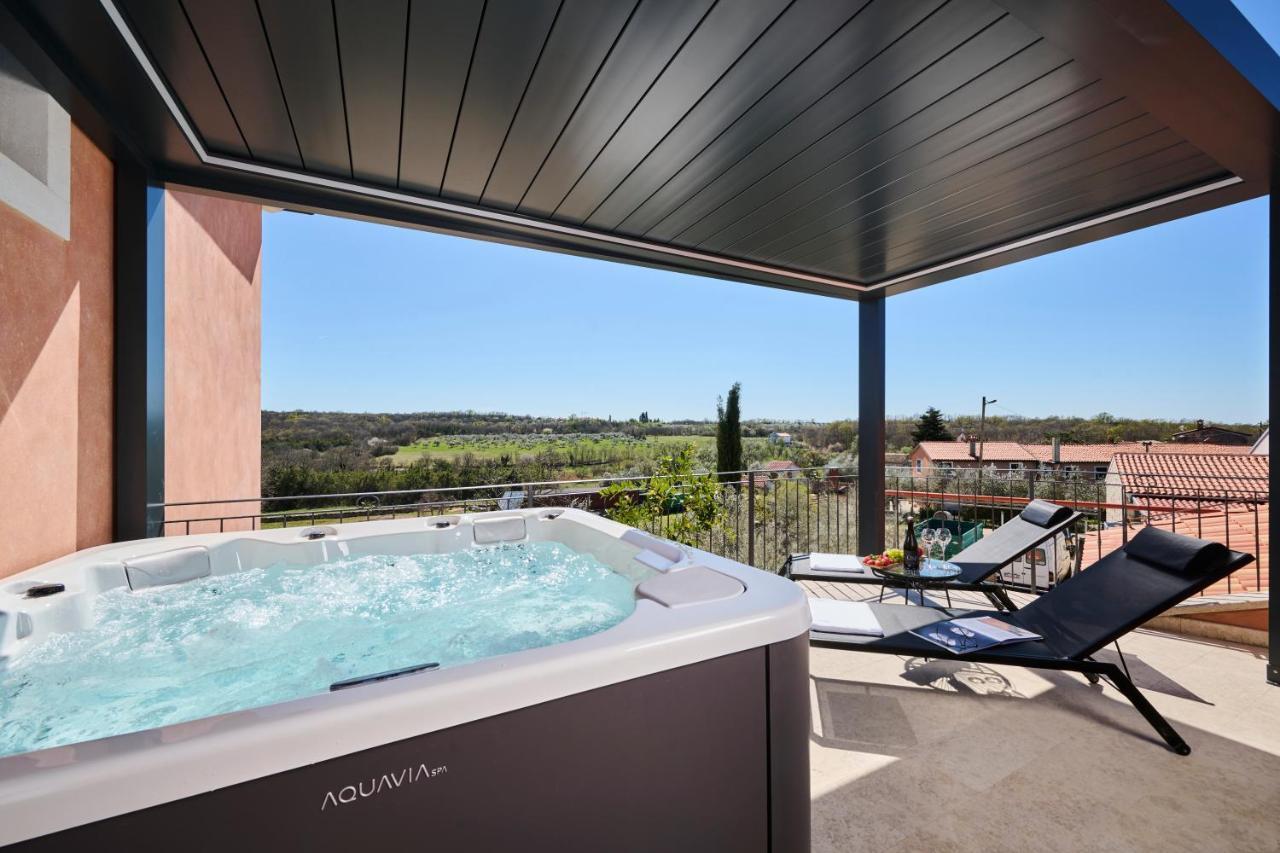 Vilanija Winery Cuj Bed & Breakfast מראה חיצוני תמונה